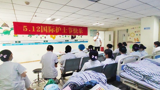[成都癲癇病醫院]同場競技展風采！護士節，我院成功舉辦心肺復蘇技能大賽