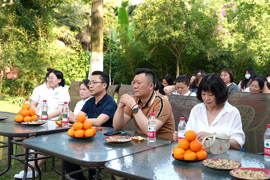 【感恩有你，白衣天使在行動】昨日，成都神康癲癇醫院開展國際護士節戶外團建