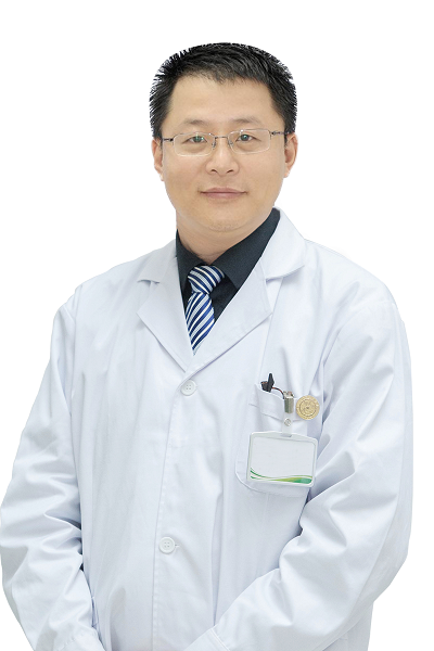 高偉